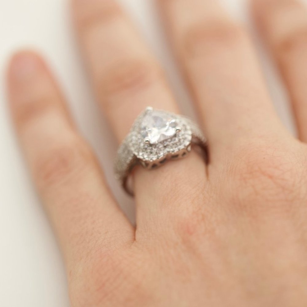 Jenna Jameson Silver Heart Ring - Picture 12 of 12
